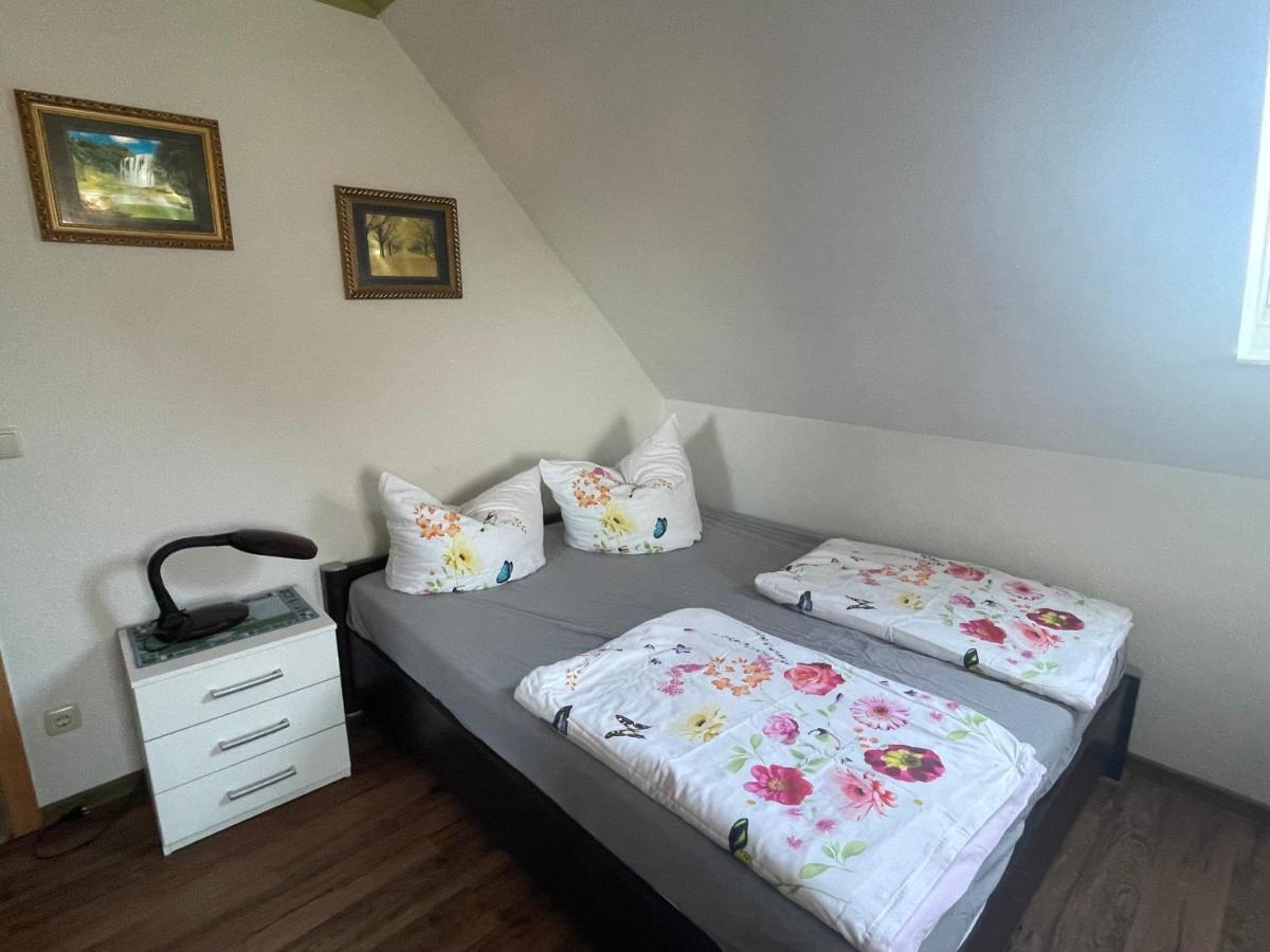 Ferienwohnung Schmidt Neu Sallenthin Exterior foto